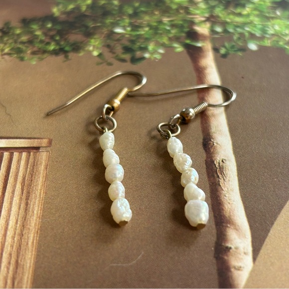 Vintage Freshwater Pearl Dangly Earrings - Picture 3 of 3